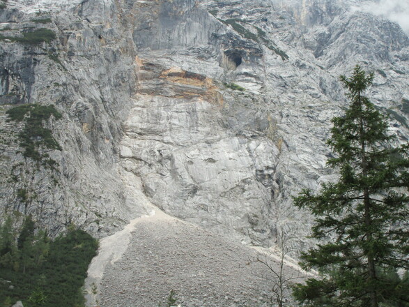 Ausbruchnische des Bergsturzes Steingerümpel