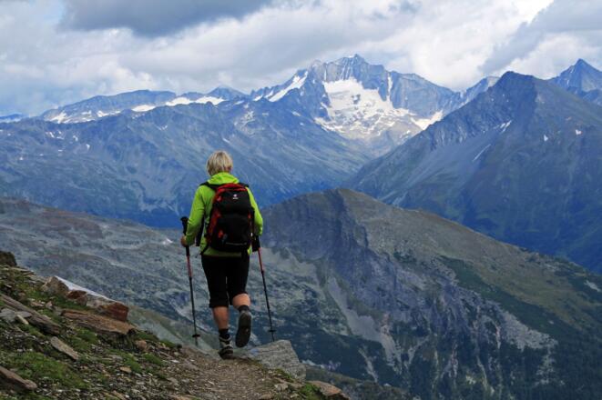 In Richtung Hagener Hütte mit direktem Blick zur Hochalmspitze.