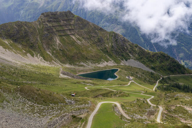 Abstieg, Blick auf den Goldried-Speichersee.