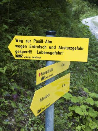 Der alte Steig unter dem Schoberberg ist aufgelassen und nicht mehr empfehlenswert.