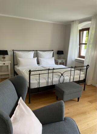 Schlafbereich mit Doppelbett