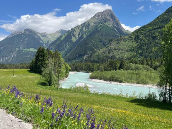 Lechradweg hinter Häselgehr