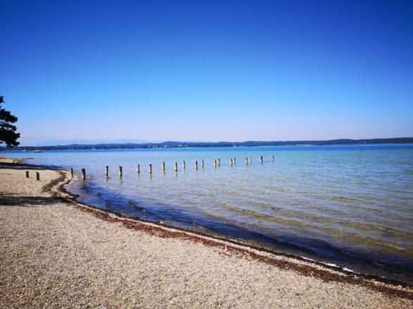 Urlaubsidyll: der Strand am Starnberger See - Ostufer