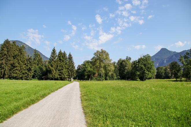 Thalrundweg mit Blick aufs Kranzhorn
