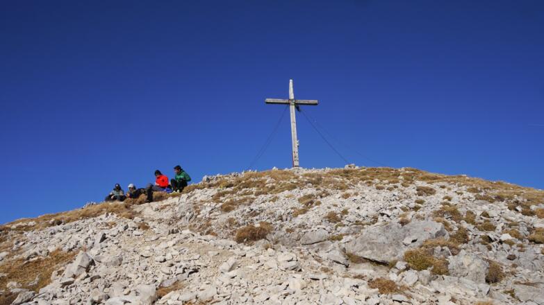 Rast am Gipfelkreuz