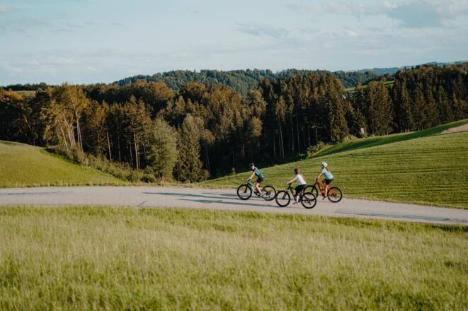 Radtour Radfahrerinnen Donauradweg