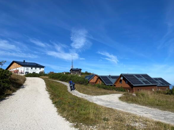 Feuerkogel Plateau mit Chalet/Hüttendorf und Gasthäusern