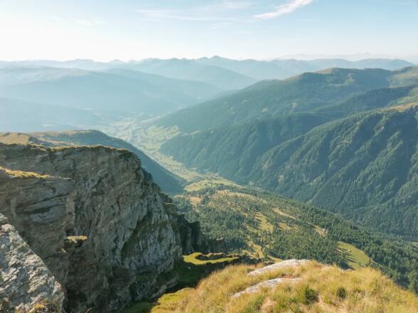 Blick vom Gipfelkreuz ins Katschtal