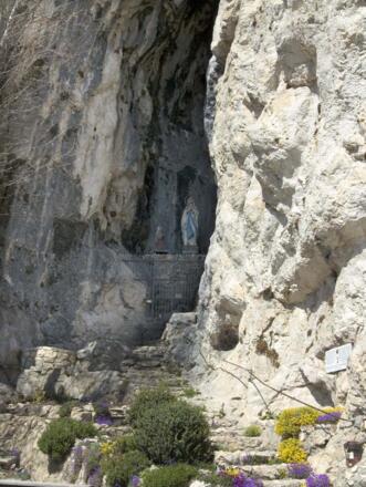 Die Mariengrotte unter dem Falkenstein