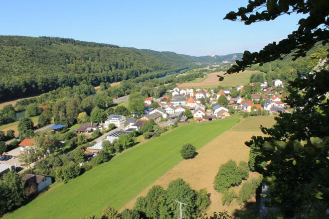 Blick auf das Juradorf Prunn