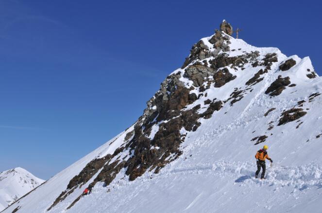 Silvrettahorn, Querung unter dem Gipfel