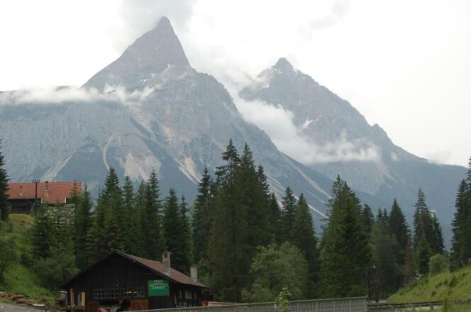 Sonnenspitz in Wolken