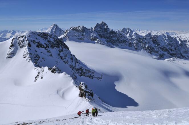 Aufstieg zum Silvrettahorn, Blick zum Verstanklahorn