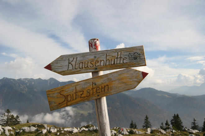 Wegweiser am Zinnenberg