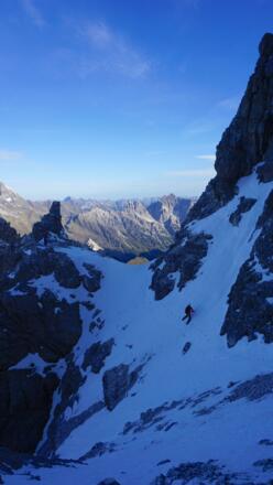 Steile Querung nach dem Sandesjoch