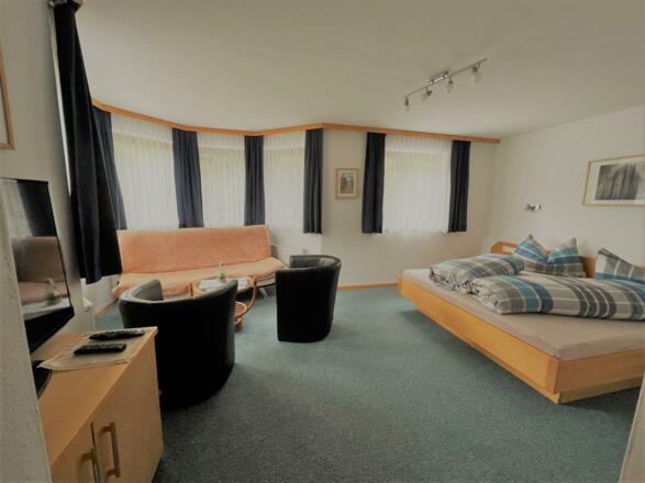 Erkerzimmer neben der Wohnung