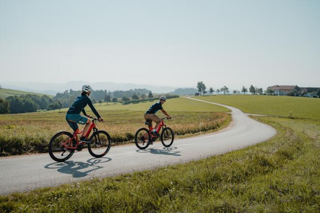 Radtour am Donauradweg Höhenrücken Münzbach