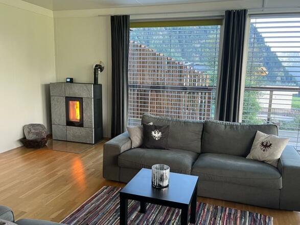 Wohnzimmer mit Kamin