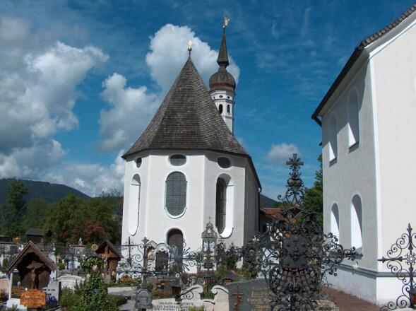 Pfarrkirche St. Andreas und Hl. Blut Kirche