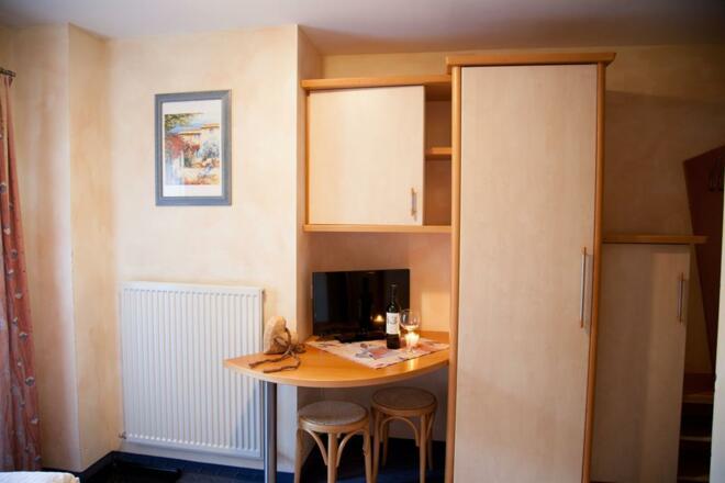 Appartement 3, Doppelzimmer mit sep. Badezimmer