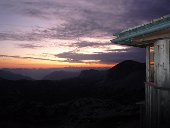 Sonnenaufgang bei der Simonyhütte