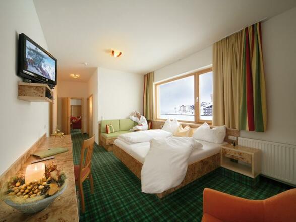 7 Zimmer Halbappartement II
