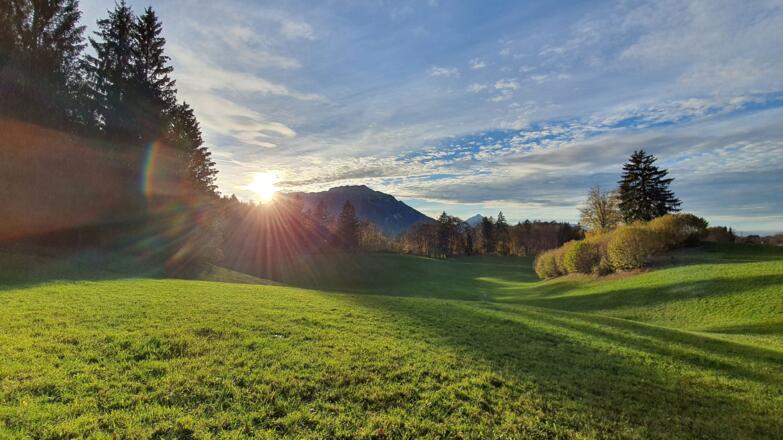 Herbstwanderung durch Puch mit Blick auf den Untersberg