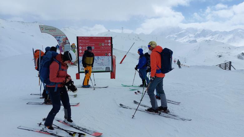 Abfahrt zur Talstation der Piz Val Gronda-Bahn ...