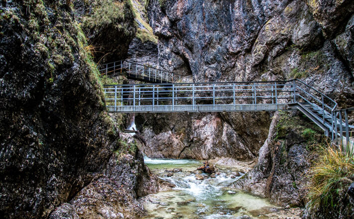 Steg in der Almbachklamm