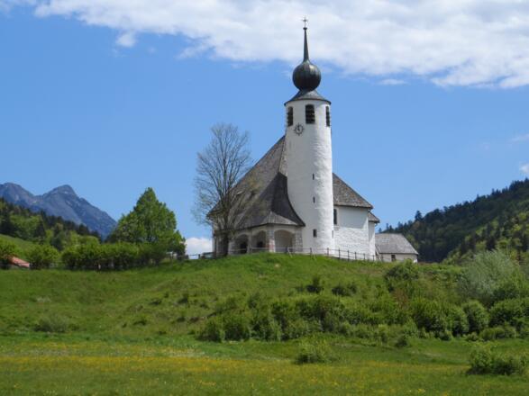Kirche in Weißbach an der Alpenstraße