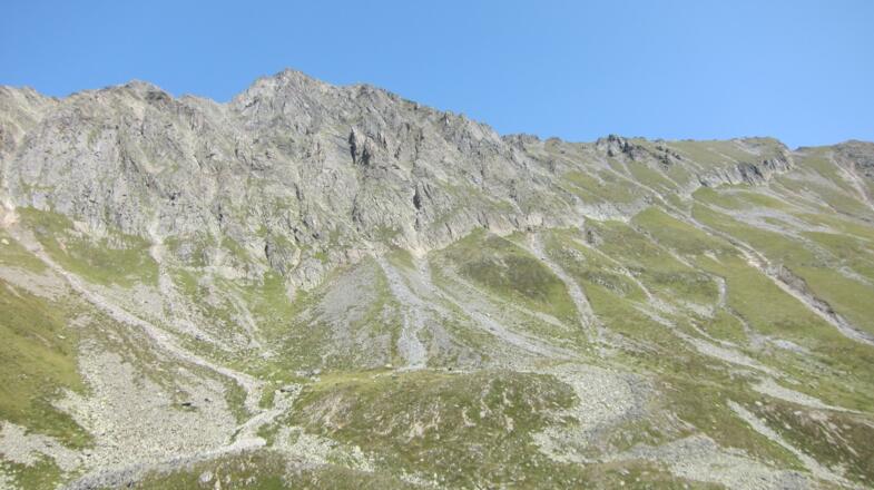 von der 2. Rastbank ist der weitere Wegverlauf gut zu sehen