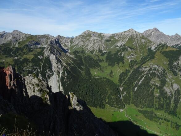 Blick hinunter ins Zalimtal