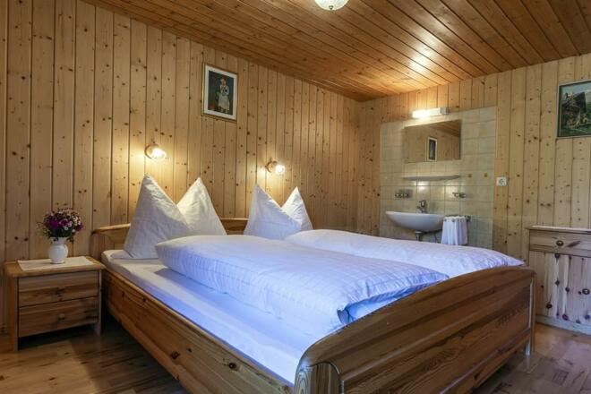 Doppelbettzimmer5