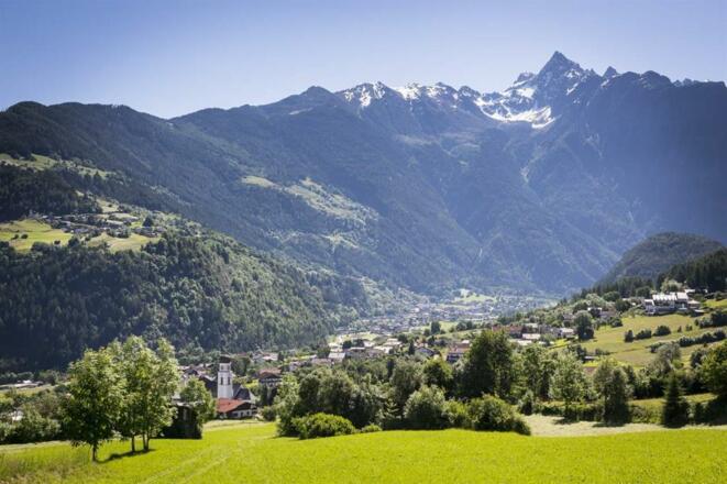 Sautens mit Blick zum Acherkogel