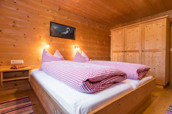 Bitschweil Hüsle-Doppelbett EG_2