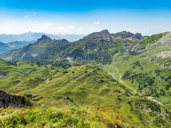 Aussicht vom Formaletsch Richtung Formarinsee und Freiburger Hütte.
