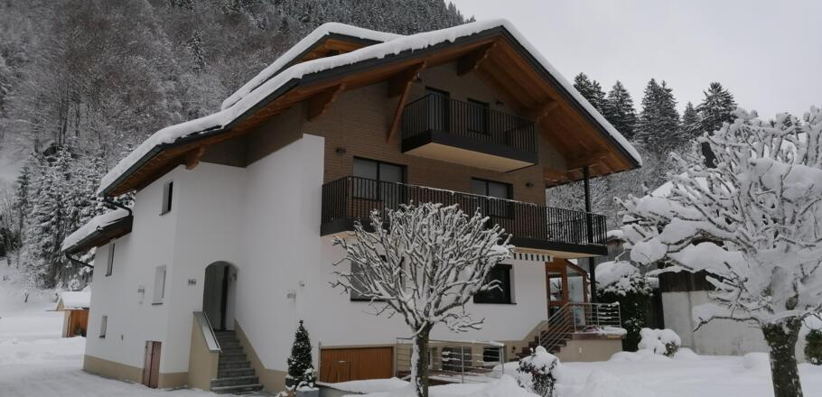Unser Haus mit der neue Fassade