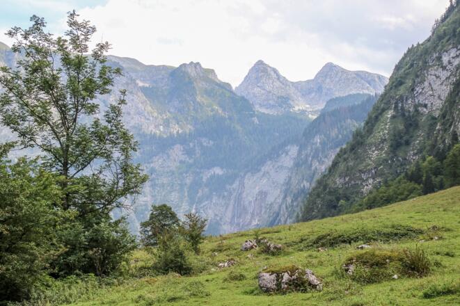 Blick von Salet über den Röthbachfall zu den Teufelshörnern