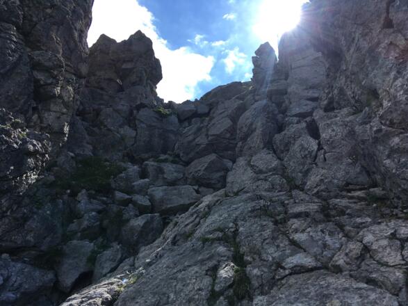 Felsstufe zum Gipfel