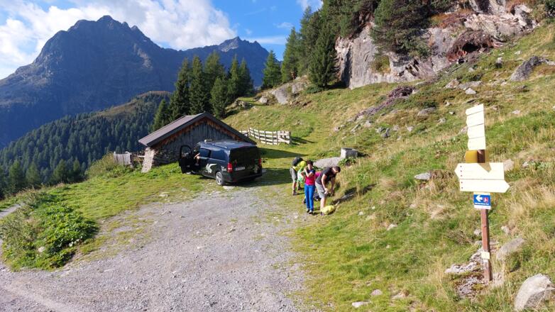 Mit dem Alm-Taxi zum Ausgangspunkt Leckenalm.
