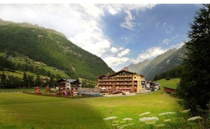 Hotel Sunny Sölden im Sommer
