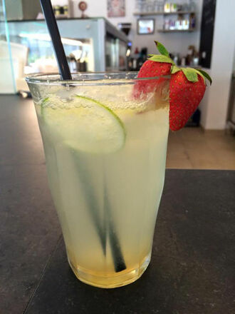 Limo mit Erdbeere