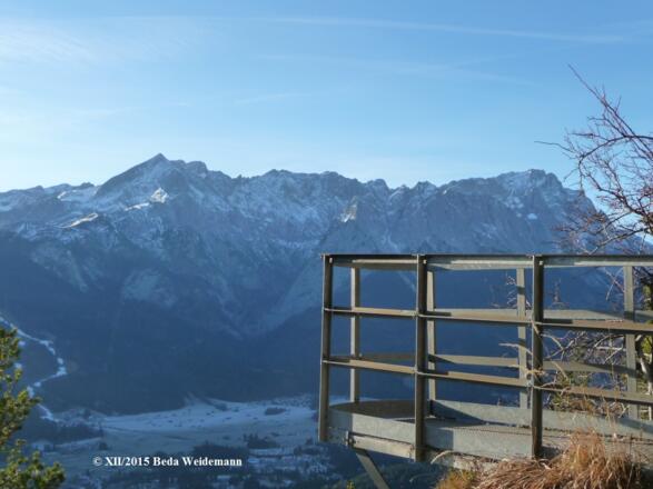 Felsenkanzel, Blick zur Alpspitze und Zugspitze