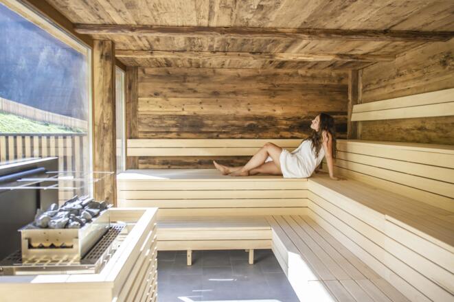 Sauna im Wellnessbereich im Berghaus Schröcken