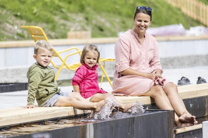 Familienzeit am Berghaus Brunnen