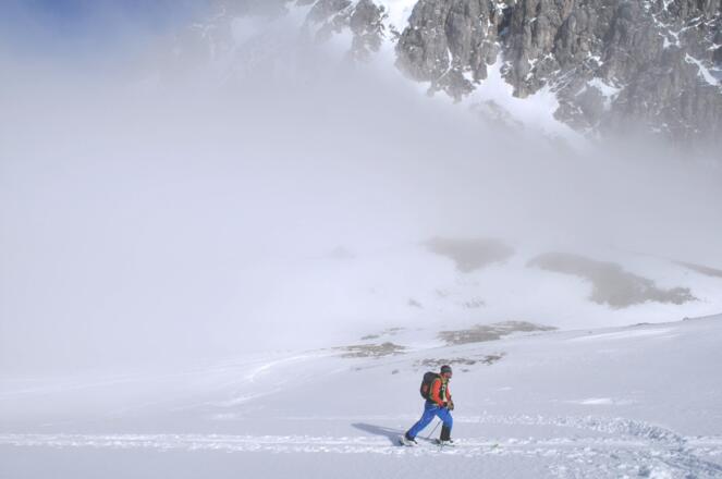 Hölltörl: Aus dem Nebel in die Sonne