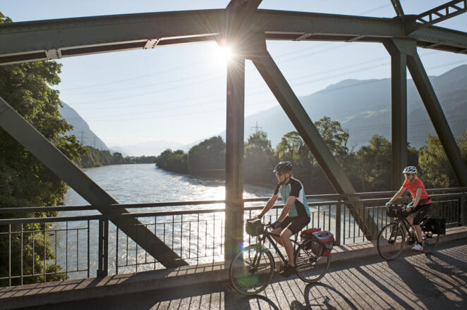Brücke Magerbach - dirket am Innradweg
