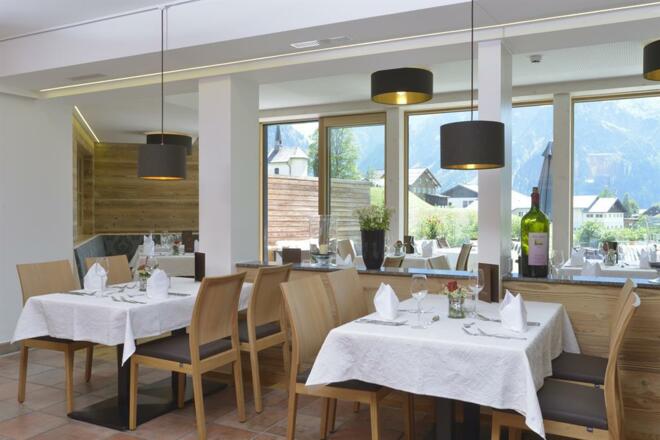 Restaurant 2