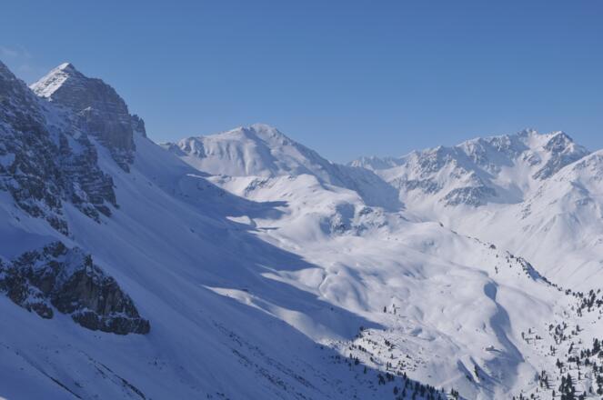 Blick vom Hoadl auf den Anstieg zum Gamskogel