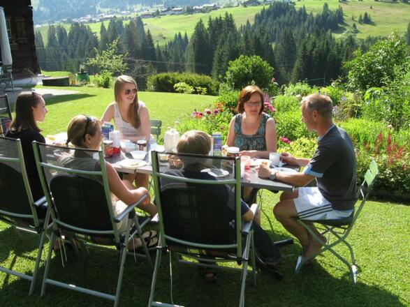 Frühstück im Garten